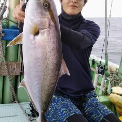 康仁丸・ジギング釣り果